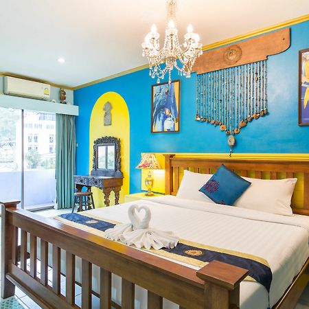 Barefoot Hotel Kalim Beach Front Patong Kültér fotó