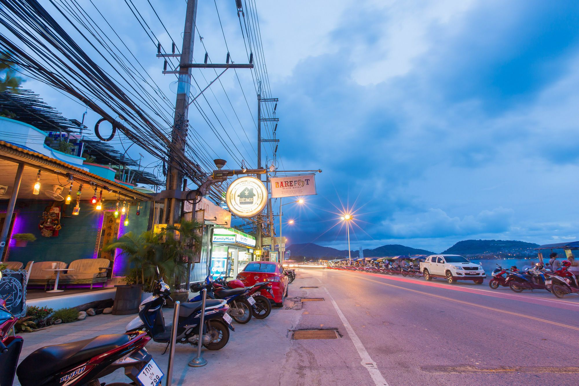 Barefoot Hotel Kalim Beach Front Patong Kültér fotó