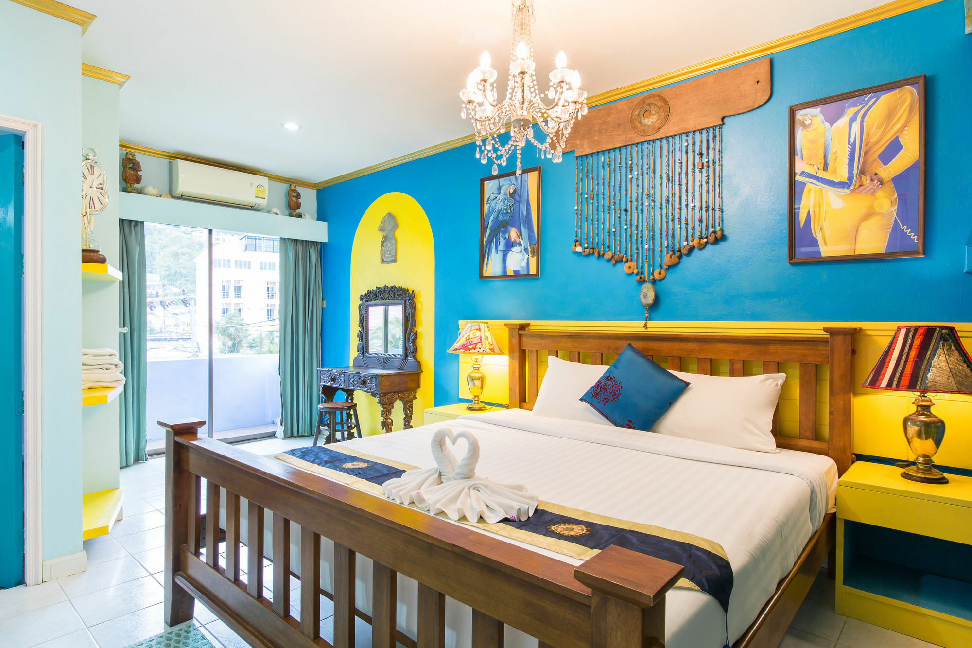 Barefoot Hotel Kalim Beach Front Patong Kültér fotó
