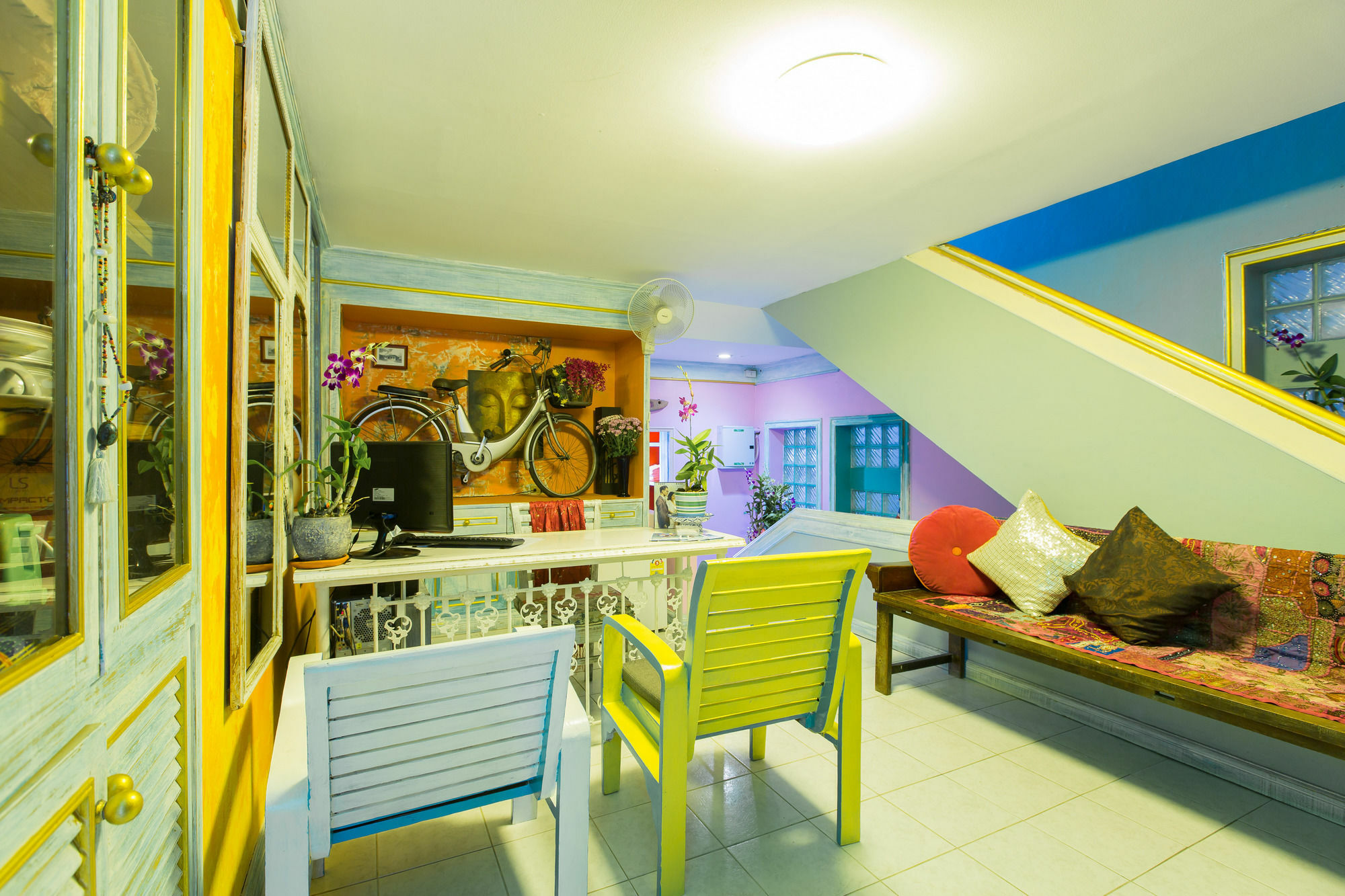 Barefoot Hotel Kalim Beach Front Patong Kültér fotó