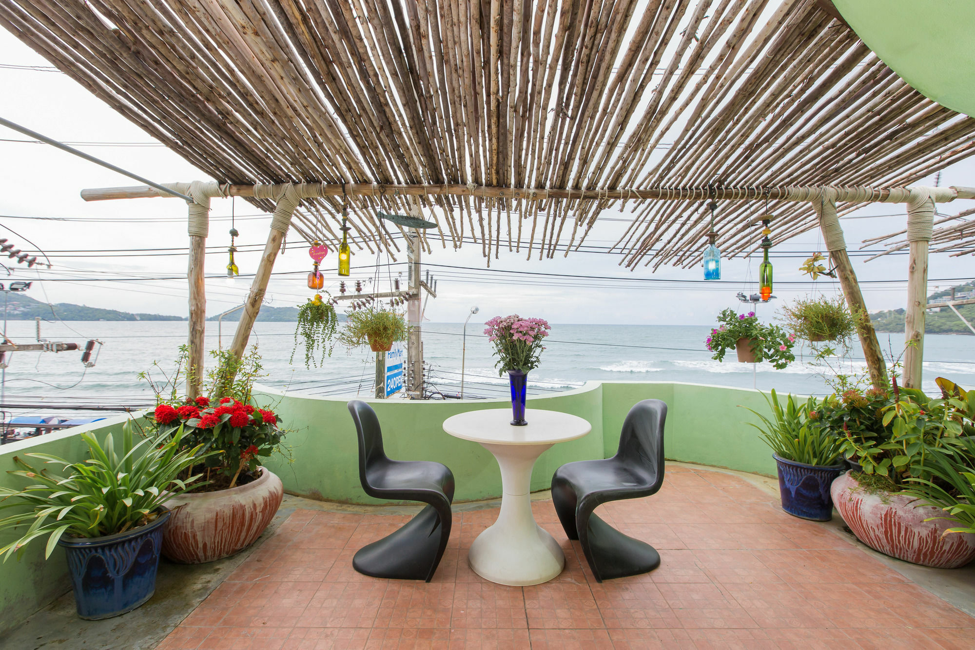 Barefoot Hotel Kalim Beach Front Patong Kültér fotó
