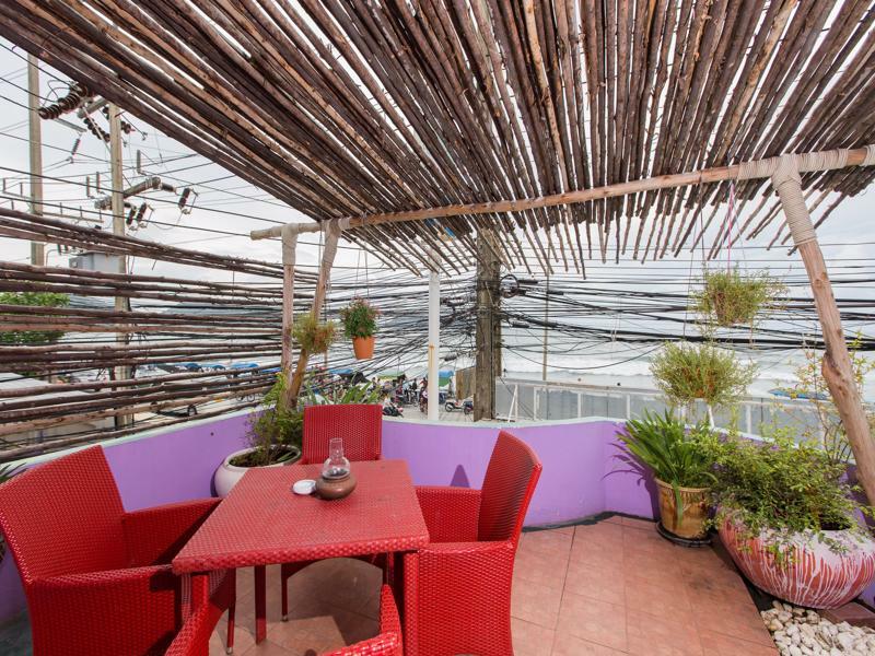 Barefoot Hotel Kalim Beach Front Patong Kültér fotó